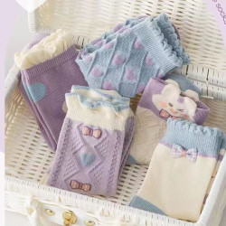 جوارب أطفال صيفية جديدة باللون البنفسجي مصنوعة من قماش شبكي يسمح بمرور الهواء ومزينة بالدانتيل