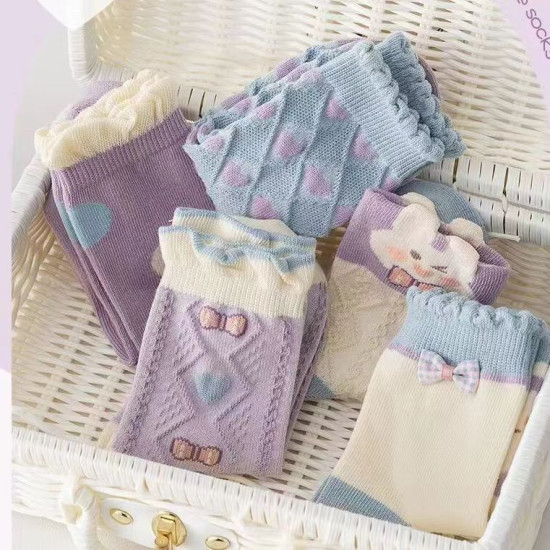 جوارب أطفال صيفية جديدة باللون البنفسجي مصنوعة من قماش شبكي يسمح بمرور الهواء ومزينة بالدانتيل