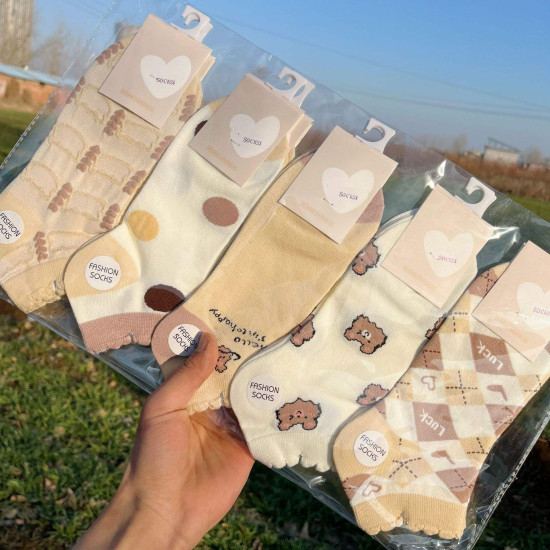 جوارب قطنية مريحة للنساء بتصميمات لطيفة هدية رائعة جوارب أنيقة وعصرية مصنوعة من القطن المسامي مناسبة لأعياد الميلاد جوارب قصيرة مريحة