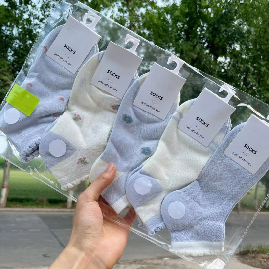 جوارب قطنية مريحة للنساء بتصميمات لطيفة هدية رائعة جوارب أنيقة وعصرية مصنوعة من القطن المسامي مناسبة لأعياد الميلاد جوارب قصيرة مريحة