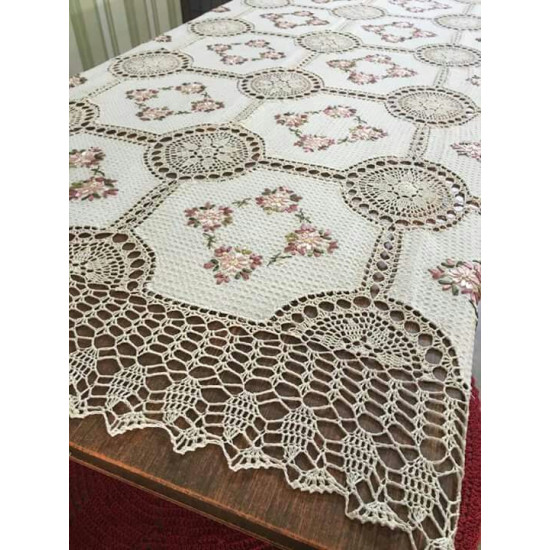 مفرش طاولة من الدانتيل الكروشيه مصنوع من القطن الخالص بنسبة 100% ومطرز يدويًا بشريط
