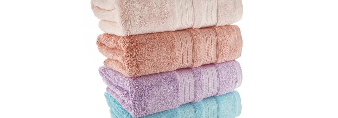 الخبراء يحذرون تغيير مناشف الاستحمام كل أسبوع غير كاف